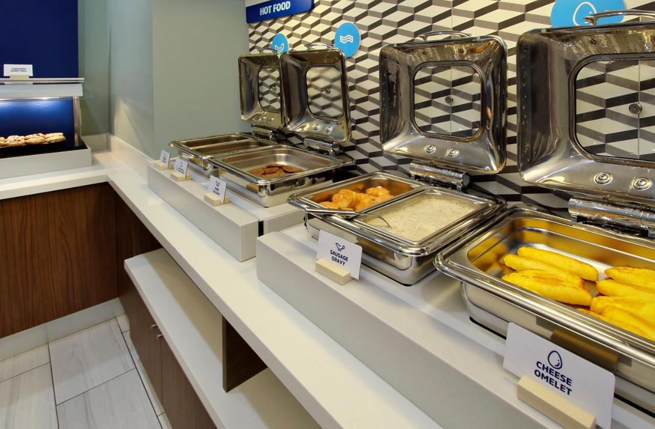 Holiday Inn Express & Suites Windsor East - Lakeshore By Ihg Tecumseh المظهر الخارجي الصورة