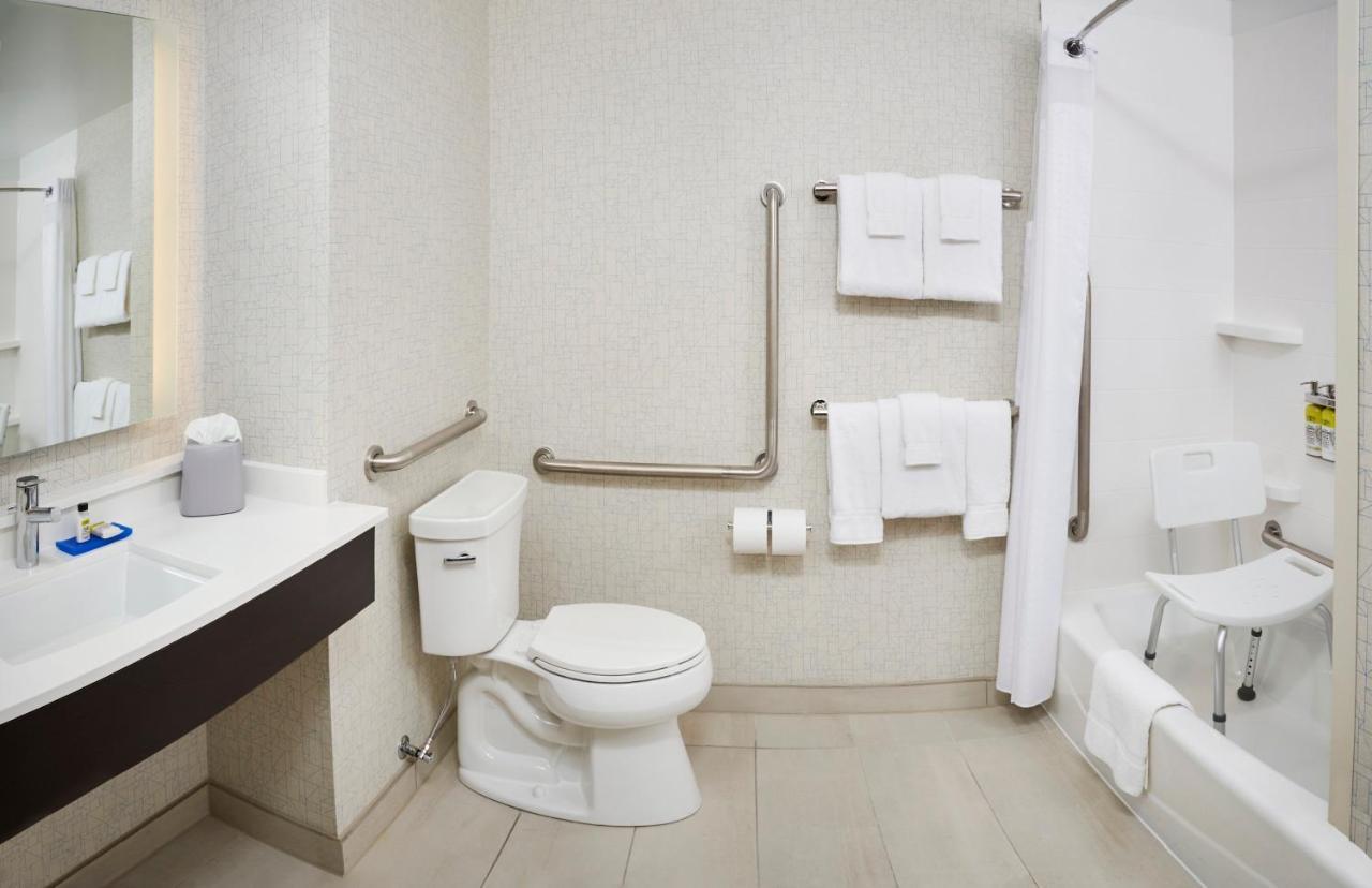 Holiday Inn Express & Suites Windsor East - Lakeshore By Ihg Tecumseh المظهر الخارجي الصورة