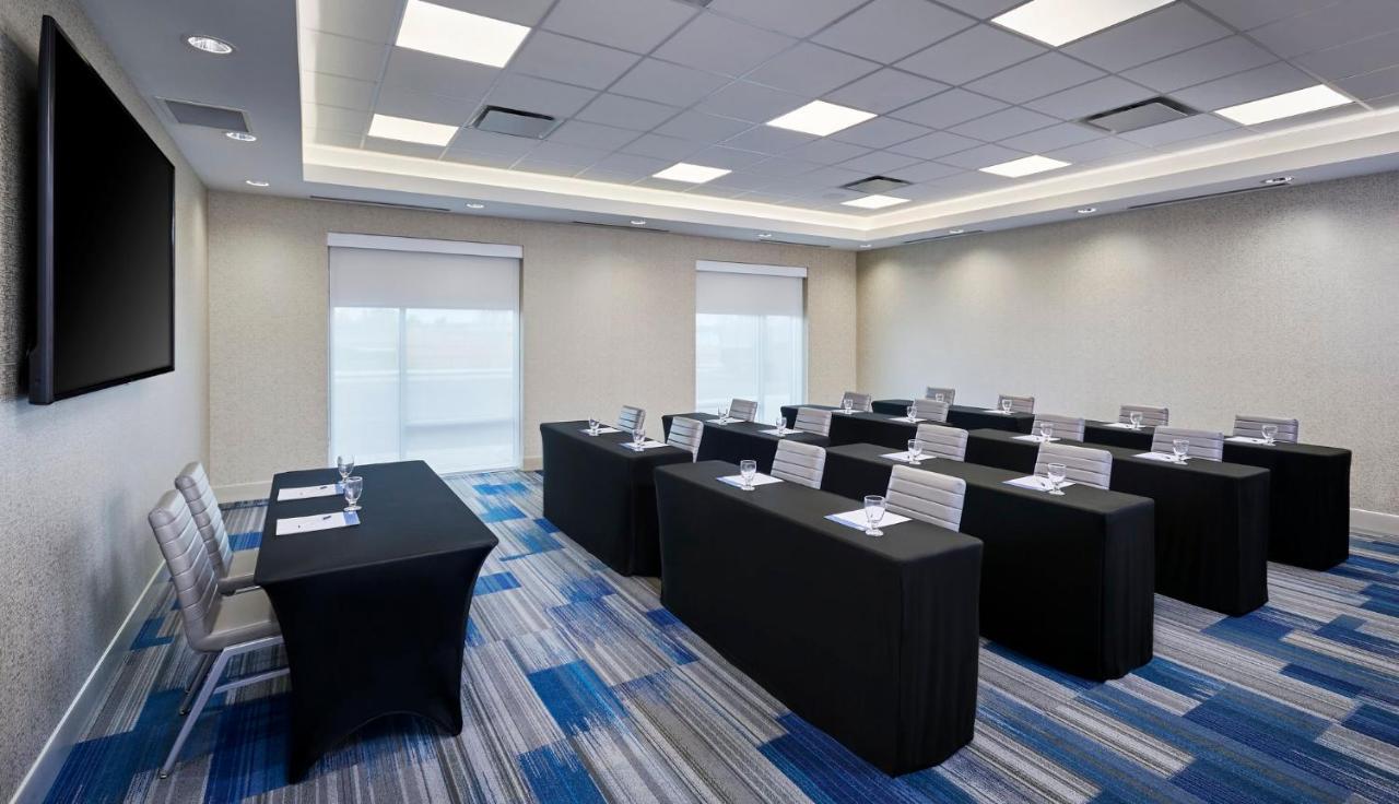 Holiday Inn Express & Suites Windsor East - Lakeshore By Ihg Tecumseh المظهر الخارجي الصورة